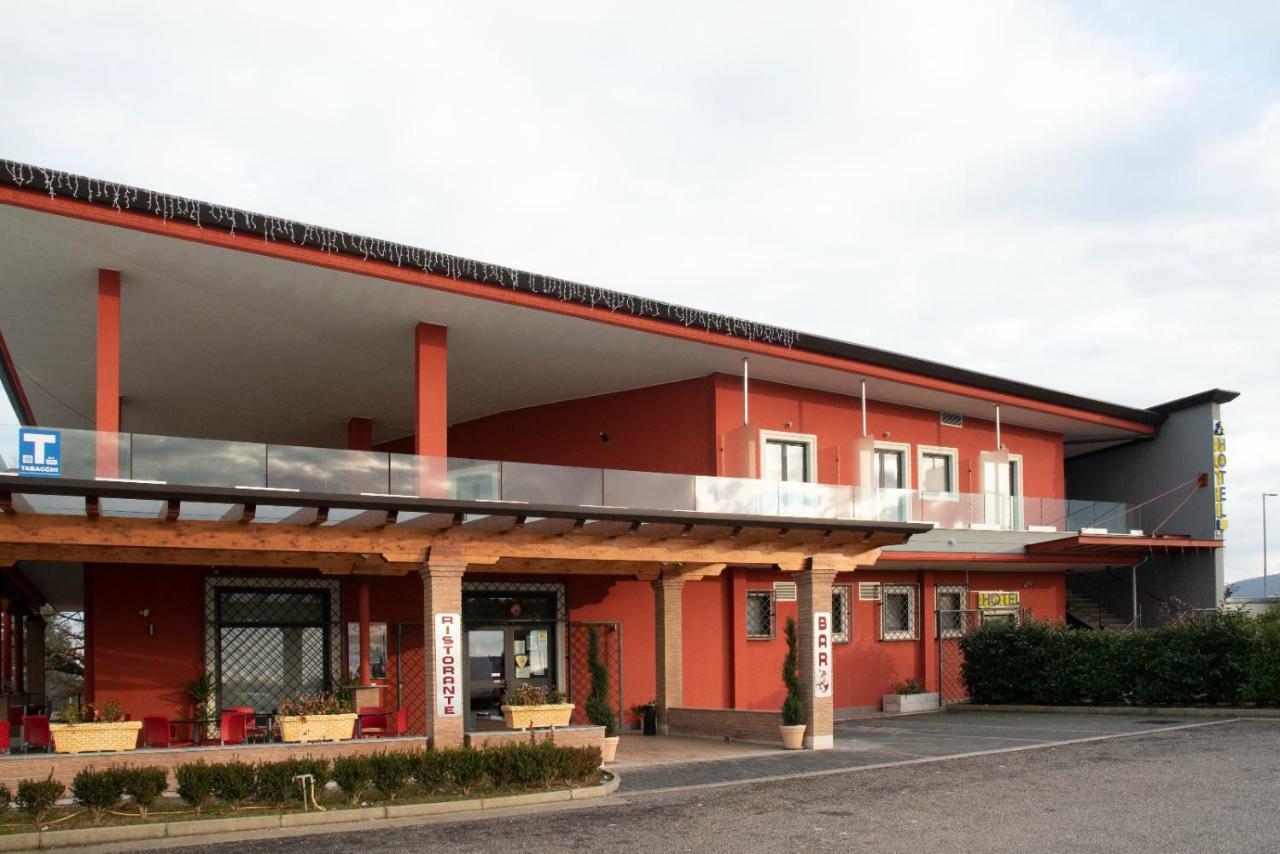Hotel Ristorante La Terrazza Ceprano Eksteriør bilde